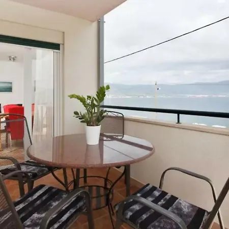 Beachfront Family Escape, Ciovo Trogir Exterior photo